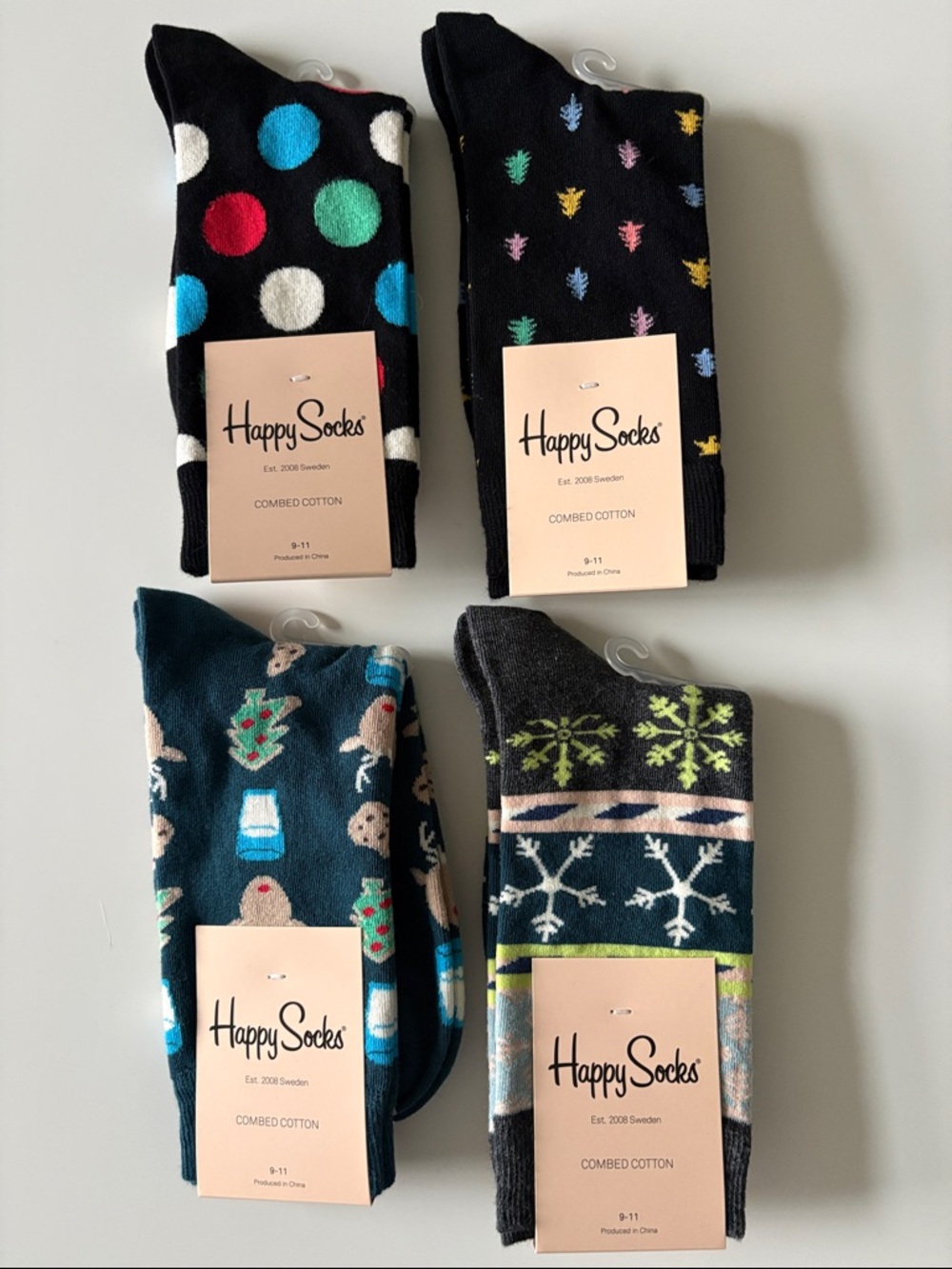 NWT Bundle of 4 Happy Socks
